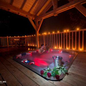 Spa romantique amoureux cabane perchée jacuzzi